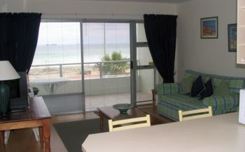 Blouberg Beachfront Accommodation Блуберґстранд Екстер'єр фото
